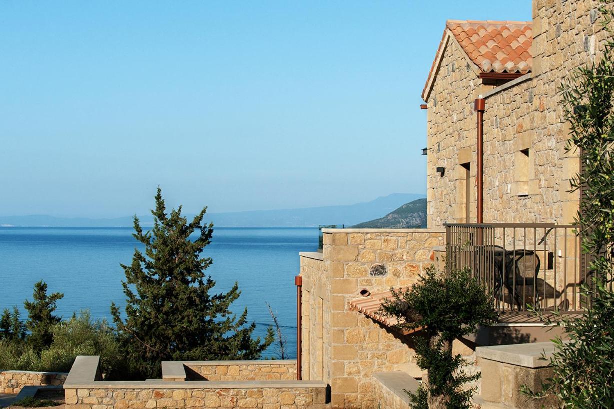 Diapori Suites Hotel Kardamyli Habitación foto