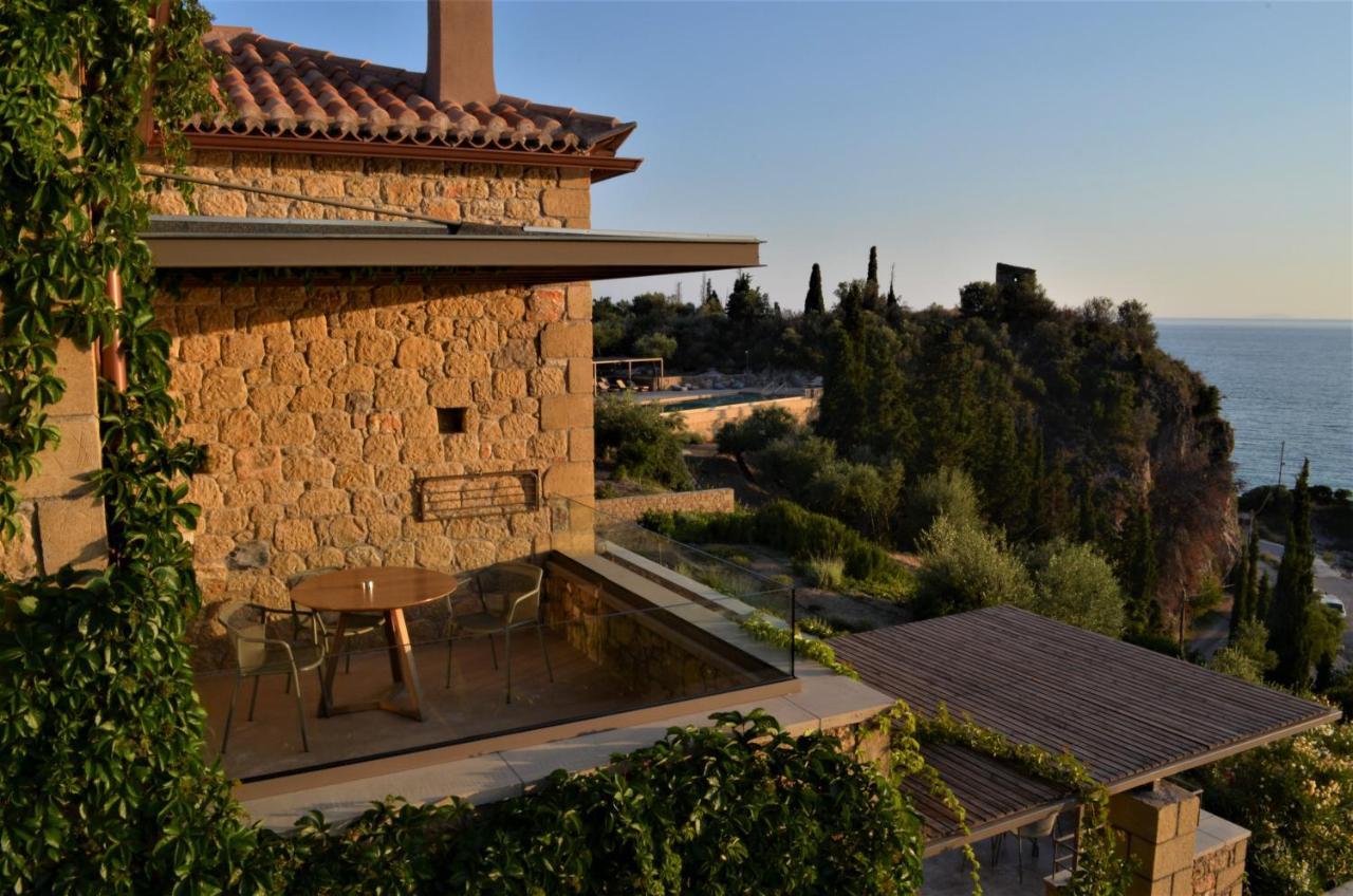 Diapori Suites Hotel Kardamyli Exterior foto