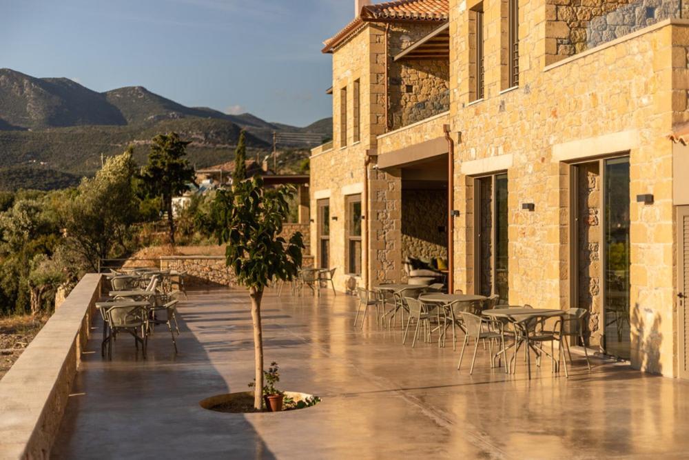 Diapori Suites Hotel Kardamyli Exterior foto